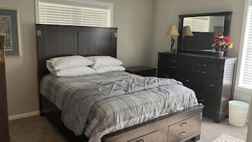 3 bedrooms, free WiFi, bed sheets, wheelchair access
