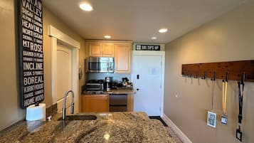 Fridge, microwave, coffee/tea maker, toaster