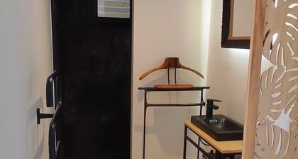 Single room located at the foot of the Baou de St-Jeannet