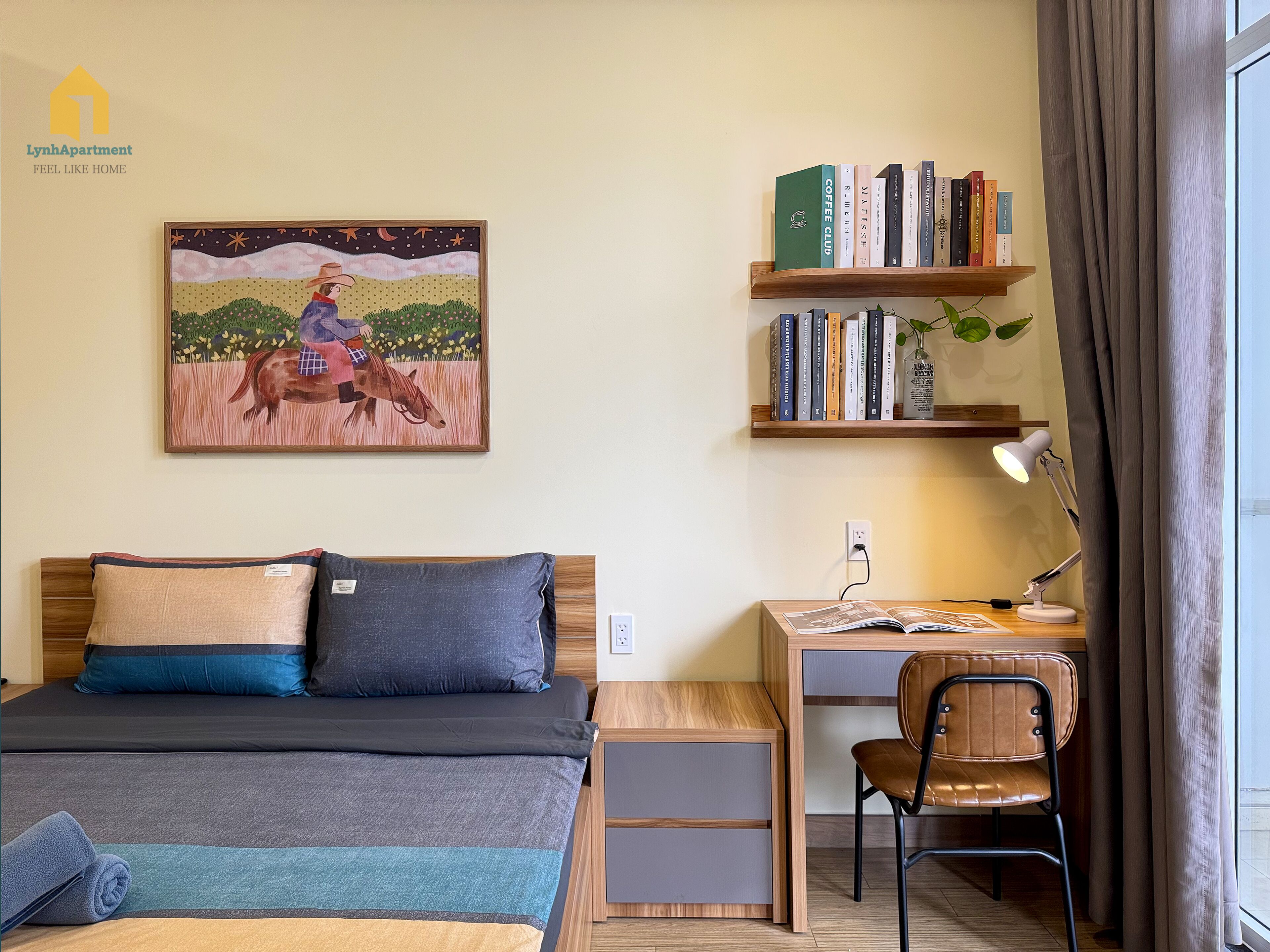 Superior Apartment, 1 Bedroom, Balcony, Park View | Individually decorated, individually furnished, desk, laptop workspace