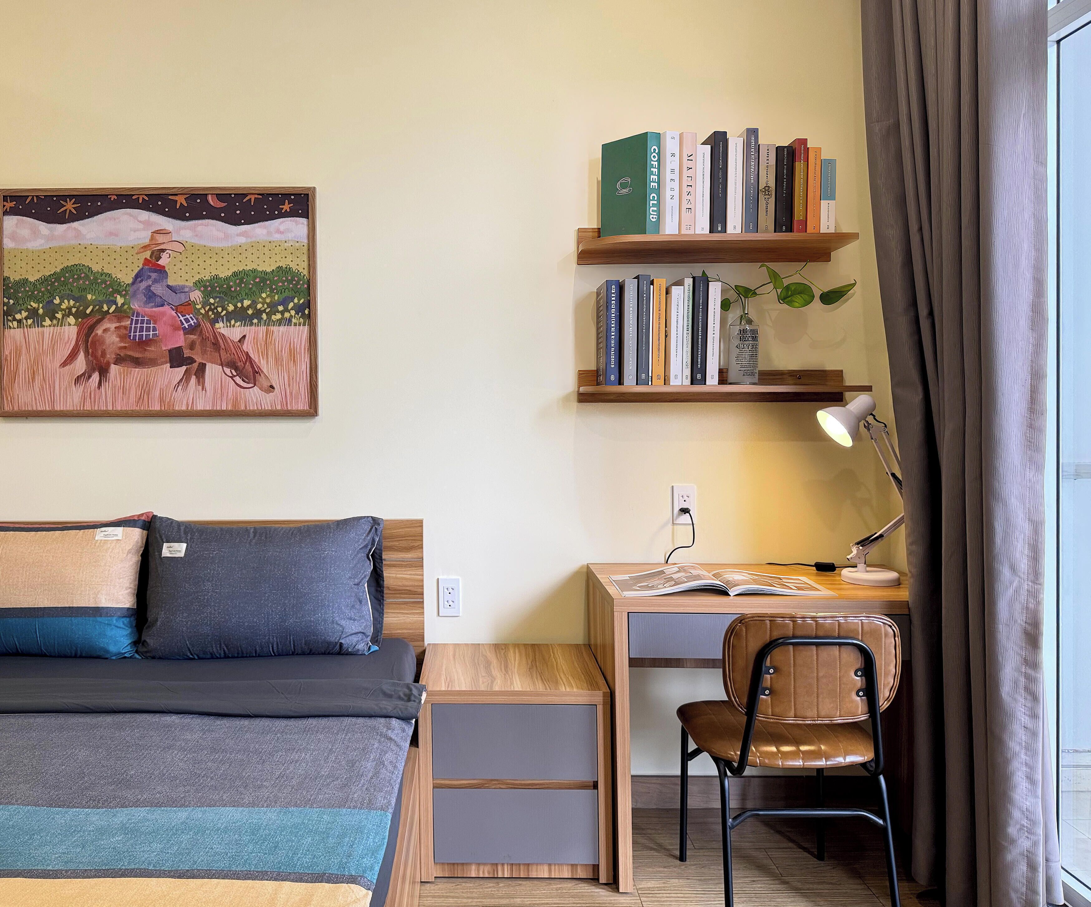 Superior Apartment, 1 Bedroom, Balcony, Park View | Individually decorated, individually furnished, desk, laptop workspace