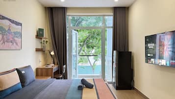 Superior Apartment, 1 Bedroom, Balcony, Park View | Individually decorated, individually furnished, desk, laptop workspace