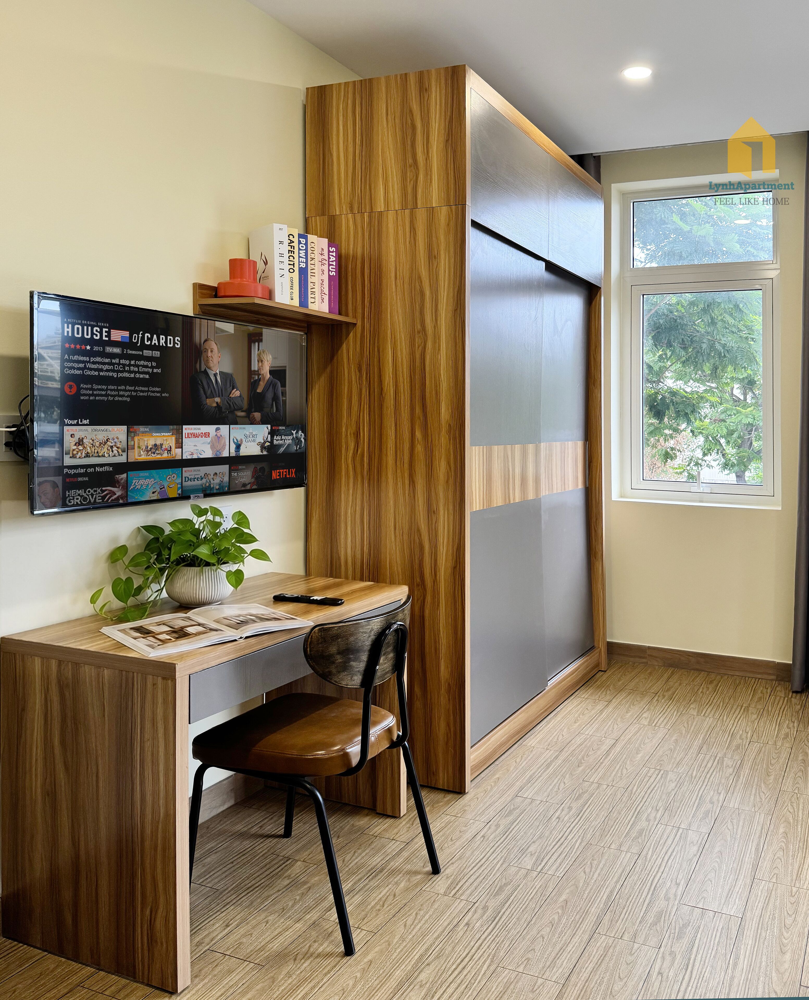 Superior Apartment, 1 Bedroom, Balcony, Park View | Interior