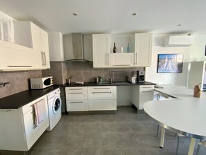 Private kitchen - Cap sur le Grau : T3 confortable à 200 m de la plage au Grau-du-Roi (Le Grau-du-Roi)
