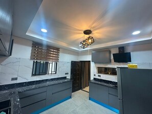 Private kitchen - Monte Luxury Home (North Legon)