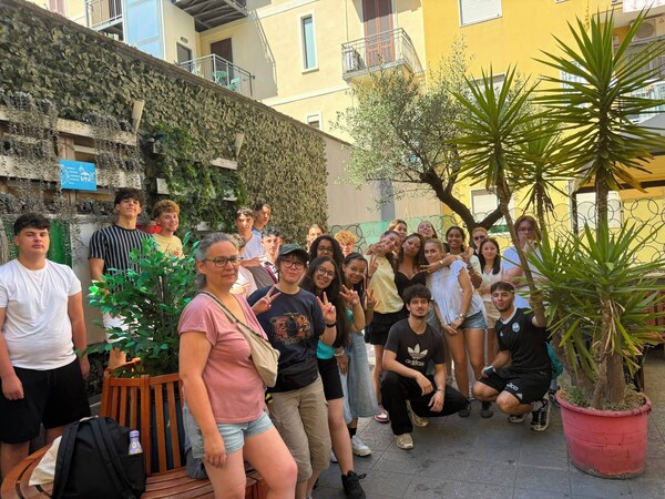 Lion University & Youth Hostel Milan - 밀라노