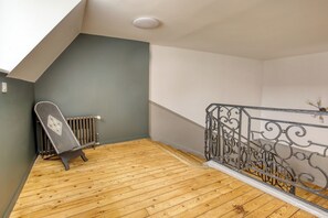 Interior - In the heart of downtown Saint-Quentin -7 sleeps- 3 bedrooms -150 m2 (Saint-Quentin)