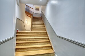 Interior - In the heart of downtown Saint-Quentin -7 sleeps- 3 bedrooms -150 m2 (Saint-Quentin)