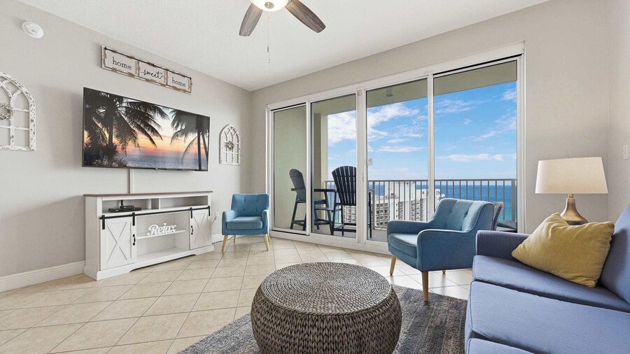 20th Floor Condo With Stunning View