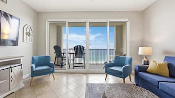 Condo, Multiple Beds (Vantage Vues) | Living area