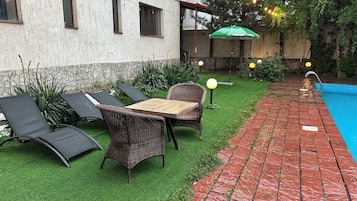 Seasonal outdoor pool, sun loungers