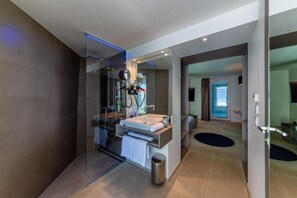 Bathroom - aquaTurm Hotel GmbH (Radolfzell am Bodensee)