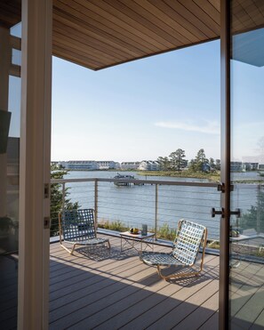 Property grounds - New Modernist Waterfront Home, Private Dock, Sleeps 10, Near Bethany Beach (Ocean View)