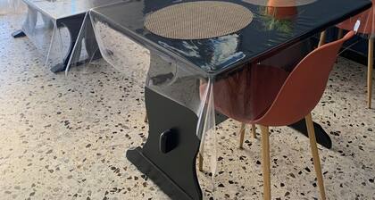 Apartment located 3 minutes from the ocean and downtown