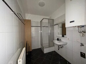 Bathroom - Faraway Homes Studios Krieglach 18 (Sommer)
