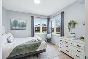3 quartos, ferros/tábuas de passar roupa, Wi-Fi, roupa de cama
