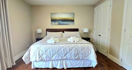 Spacious Doon Retreat | Sleeps 8 | Private Yard | Near 401