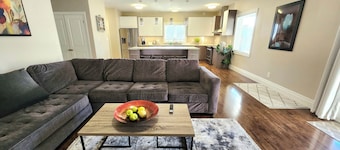 Spacious Doon Retreat | Sleeps 8 | Private Yard | Near 401