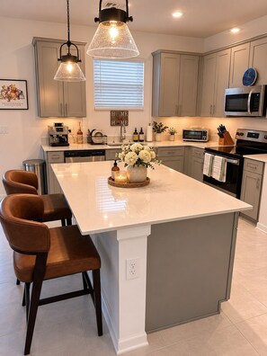 Private kitchen - Vrbo Property (Kissimmee)