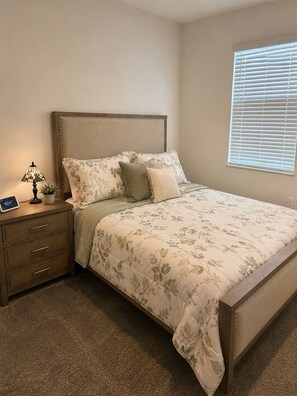 Iron/ironing board, WiFi, bed sheets - Vrbo Property (Kissimmee)