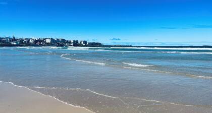 3 Bedroom Family Holiday Home in Portrush, close to Seaside, Pet free