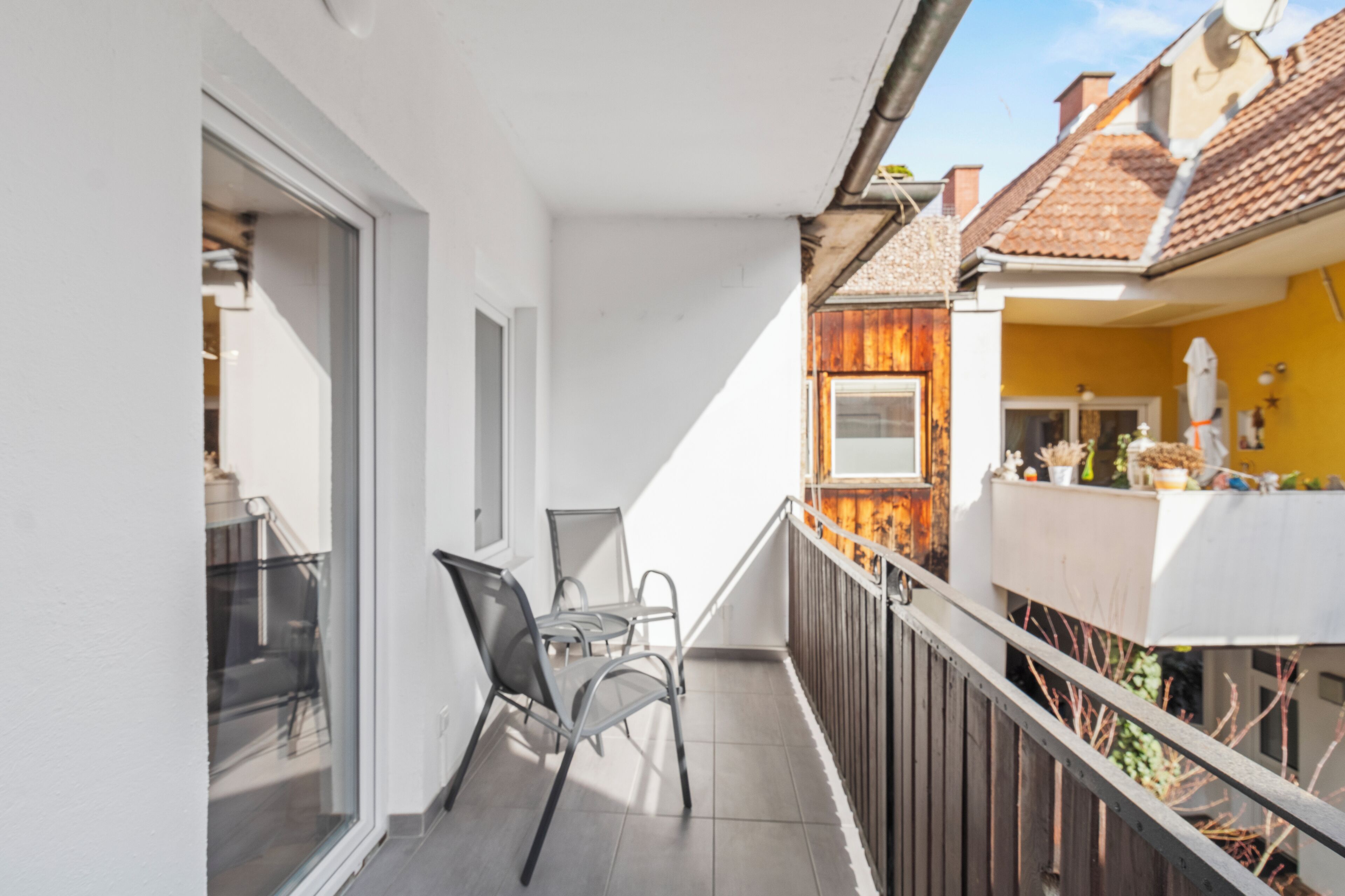 Classic-Apartment, 1 Doppelbett und Schlafsofa, Balkon | Unterkunftsgelände