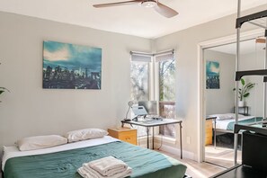 4 Schlafzimmer, Bügeleisen/Bügelbrett, Internetzugang, Bettwäsche