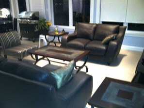 Interior - New London Bay Cottage (Breadalbane)