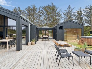 Outdoor dining - "Ania" - 500m from the sea by Interhome (Løkken)