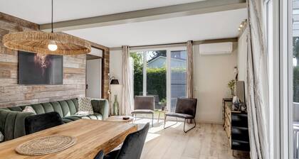 Bungalow with large private garden and BBQ place near Lake Veere