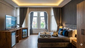 Desk, laptop workspace - Full Moon Butik HOTEL (İstanbul)