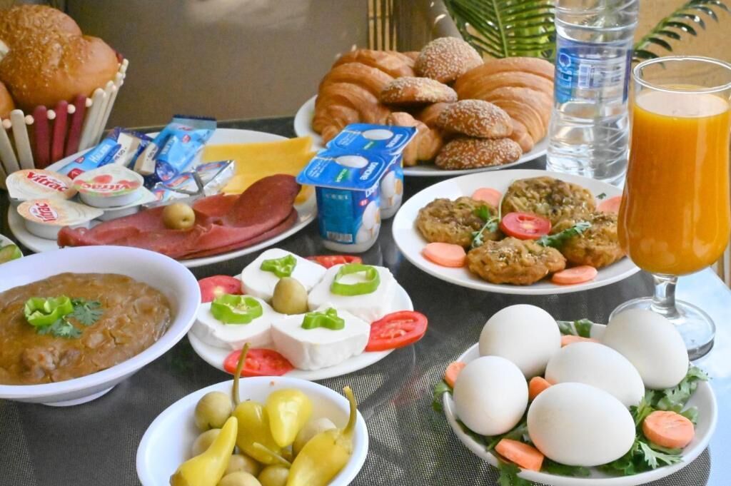 Deluxe Double Room | Breakfast meal | Free daily buffet breakfast 
