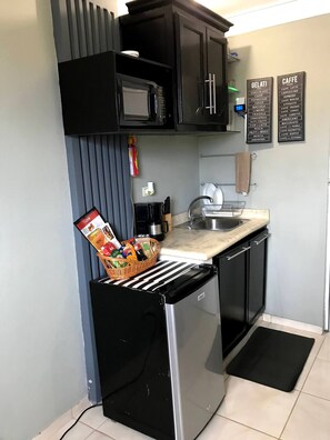 Apartment, 1 Bedroom, Patio | Interior - Estudio Independiente,céntrico Apt3-a (Santo Domingo Este)