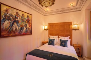 Deluxe Double Room, Balcony, Pool View - RIAD GHIZLINA (Marrakesh)