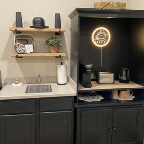 Interior - The serenity studio near route 66 (Webb City)