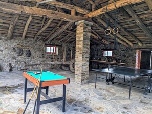 Games room - Vrbo Property (Bóveda)
