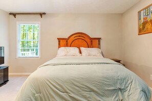 4 chambres, fer et planche à repasser, Wi-Fi gratuit, draps fournis