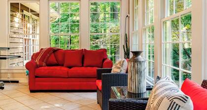 Peaceful 4-bedroom bed & breakfast with AC in Snellville
