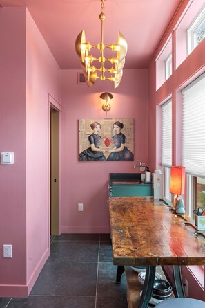Interior - Private Studio | Walk to Restaurants, Cafés & Downtown Sheboygan (Sheboygan)