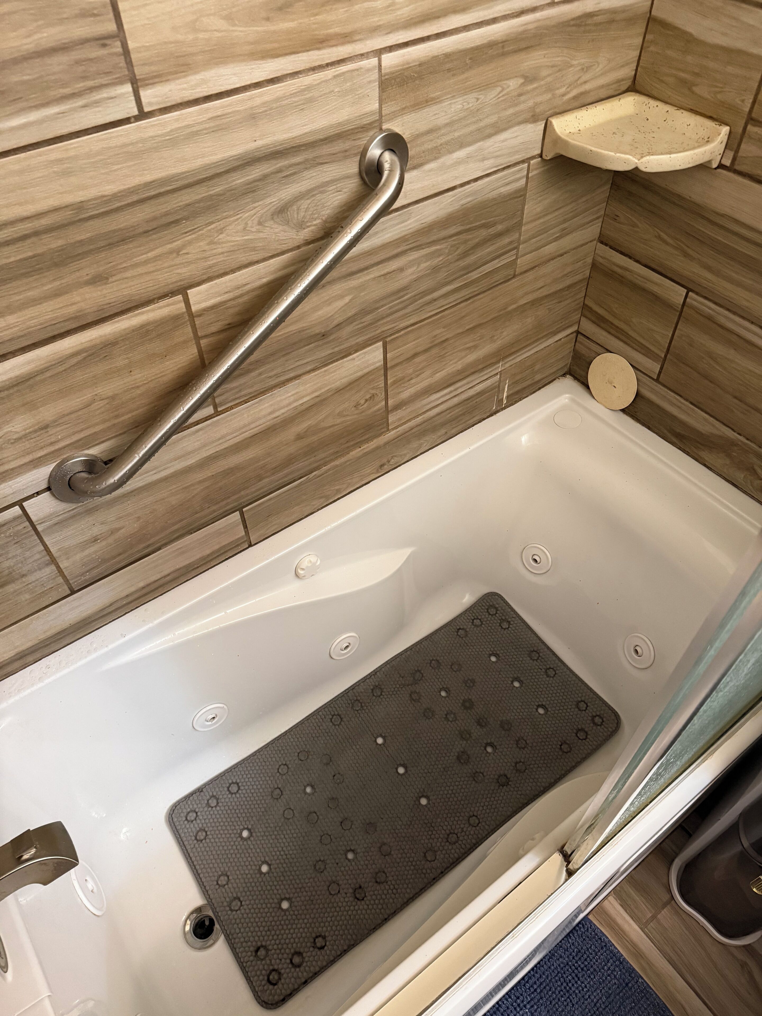 Shower, jetted tub, hair dryer, towels