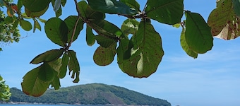Chalet on Praia do Sono beach in Paraty. For up to 4 people.