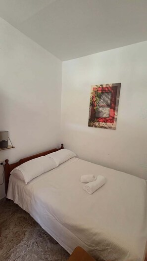 Iron/ironing board, WiFi, bed sheets - Comfort & Panoramic Village Views (Drymalia)