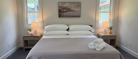 3 bedrooms, desk, iron/ironing board, WiFi