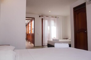 In-room safe, free WiFi - Akel House Hotel (Cartagena)