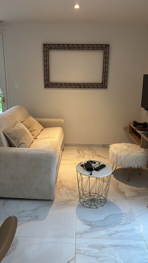 Smart TV - Vrbo Property (Le Vieux-Marché)
