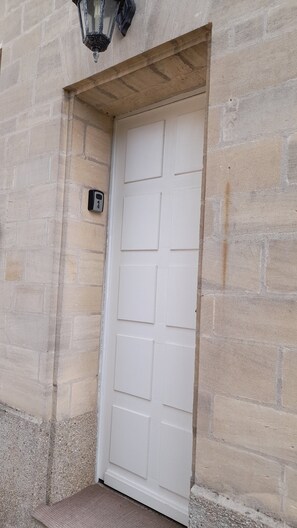 Exterior detail - Vrbo Property (Falaise)