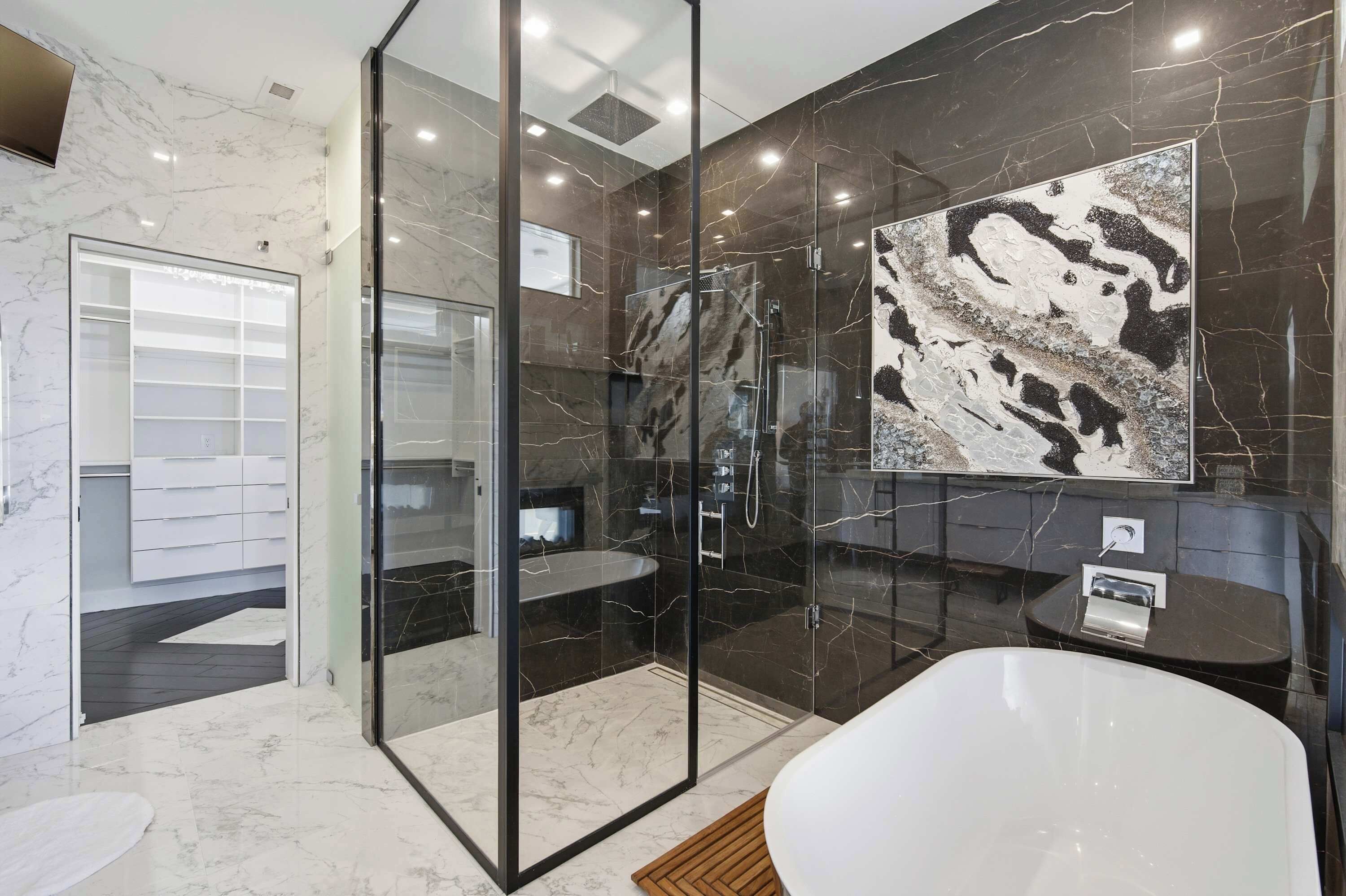 Maison, plusieurs lits, vue ville (Luxury Mt. Adams Retreat) | Salle de bain