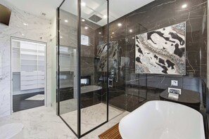 House, Multiple Beds, City View (Luxury Mt. Adams Retreat) | Bathroom | Towels - Luxury Mt. Adams Retreat (Cincinnati)