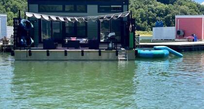 THE Lily Pad - Floating Lake House with Private Dock