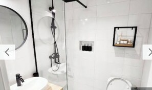 Bathroom - Cozy 1-bedroom studio in city center of Split, Croatia (Split)
